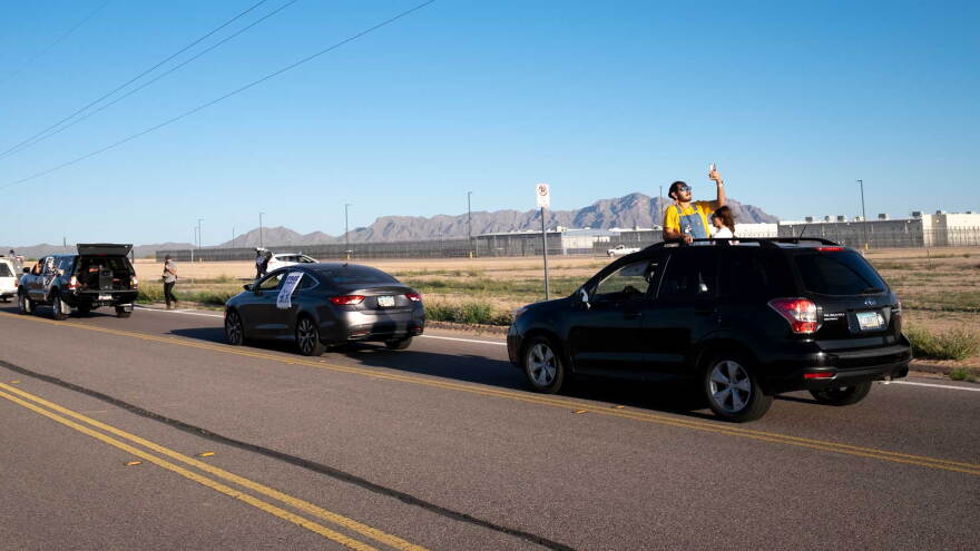 Eloy Protest line