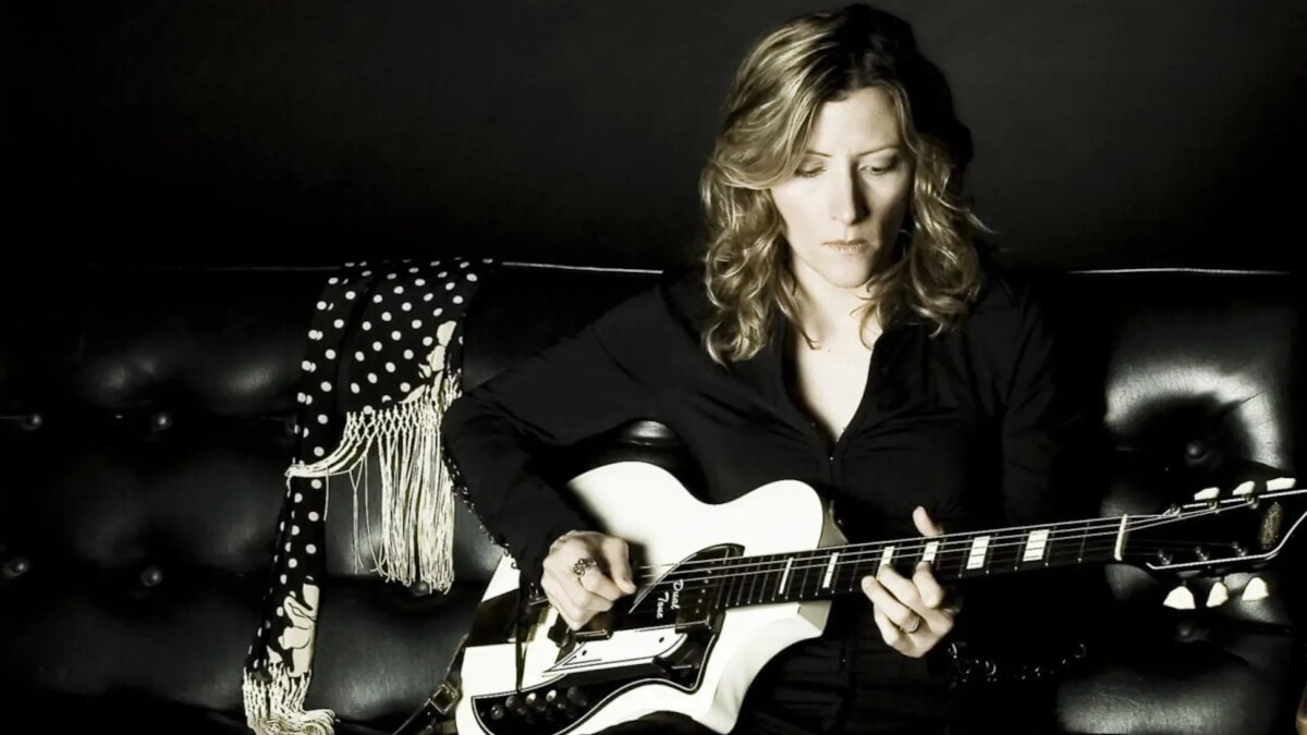 Friday at 1pm, Live in Studio B: Michelle Malone