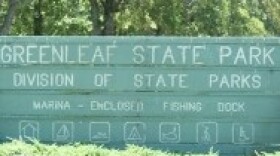 Sign at the opening of Green Leaf State Park
