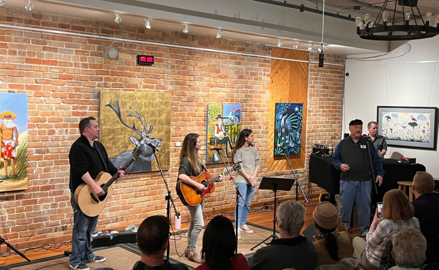 George Scheibner introduces guitarist John Hussman, Emily Burdette, and vocalist Jordan Hughes