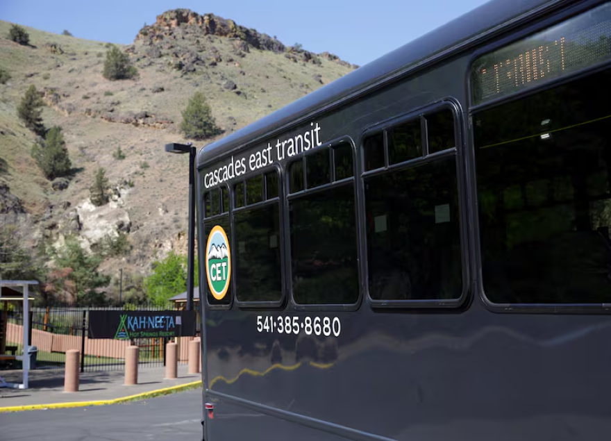 The Cascades East Transit bus 