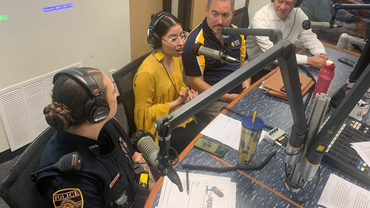 ¡Palabra! Episode 2 - How'd you find your community in higher education? - Vimarsana News