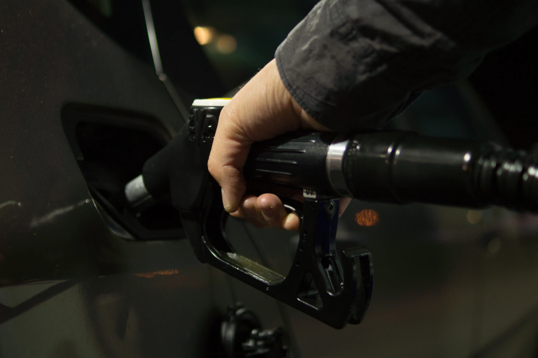 Gas prices in Northwest Iowa move back above $4