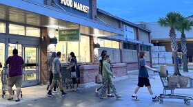 Shoppers load up on groceries before the arrival of Hurricane Helene Thursday, Sept 26, 2024. (Scarlling Manzanarez Scott/WUFT News)