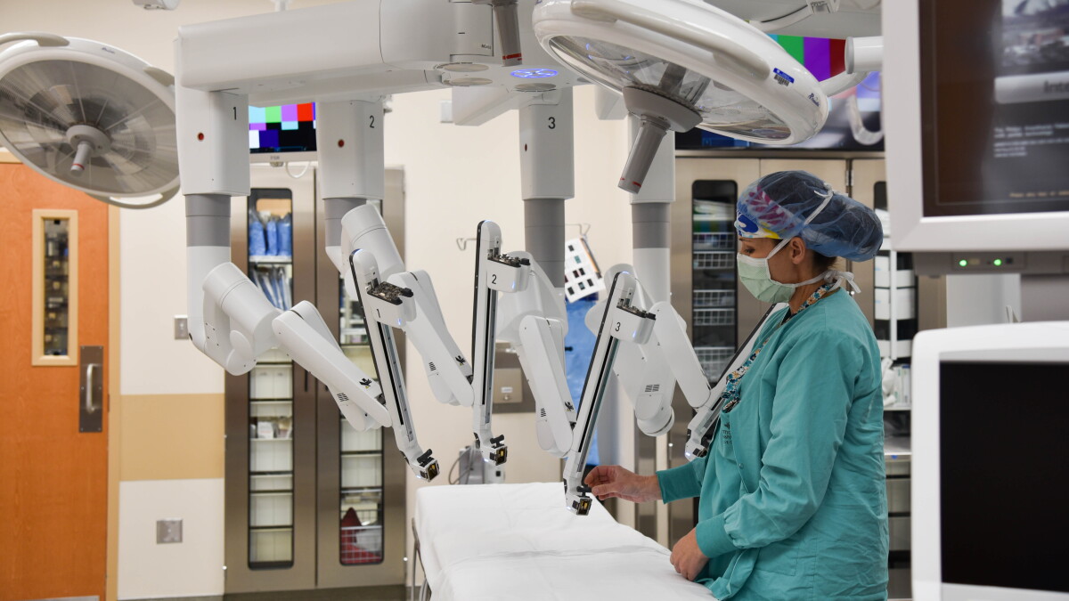 Logan Regional Hospital showcases robotic assisted surgery machine - Vimarsana News