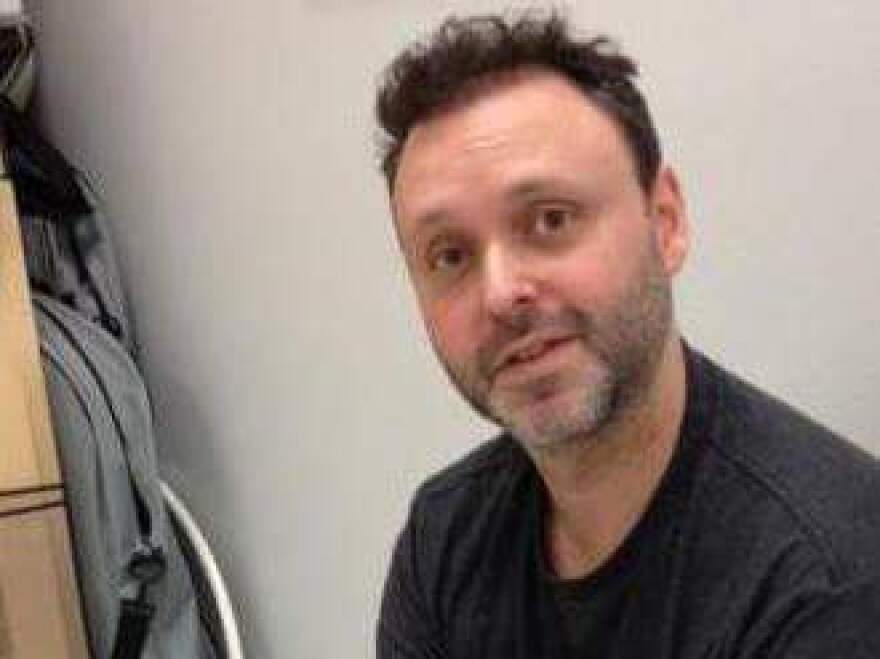 Former construction worker Alex Perry has found his calling as a cat groomer.