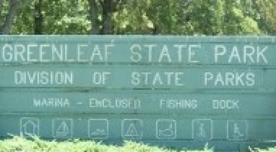Sign at the opening of Green Leaf State Park