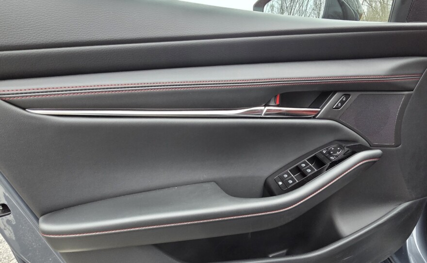2026 Mazda3 2.5 S Carbon Edition Sedan AWD door panel