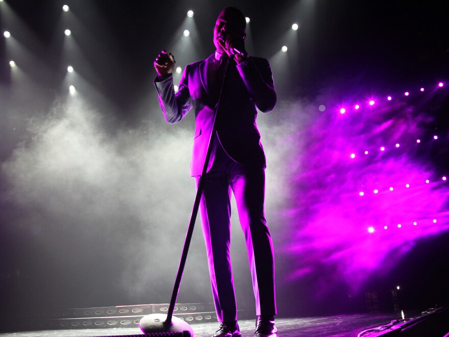 Maxwell performing on the opening night of Essence Festival July 1, 2016.