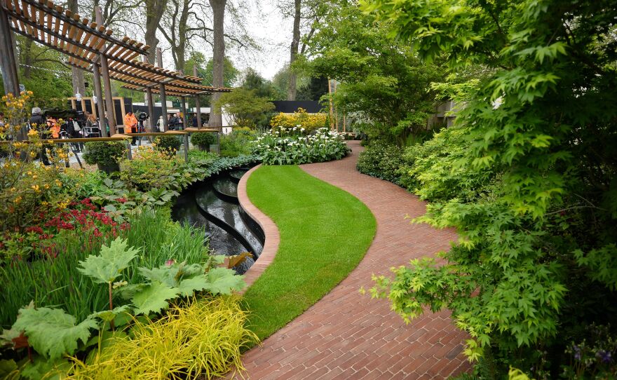 Despite the change in policy, some gardens maintained a more traditional appearance this year, such as the East Village display.
