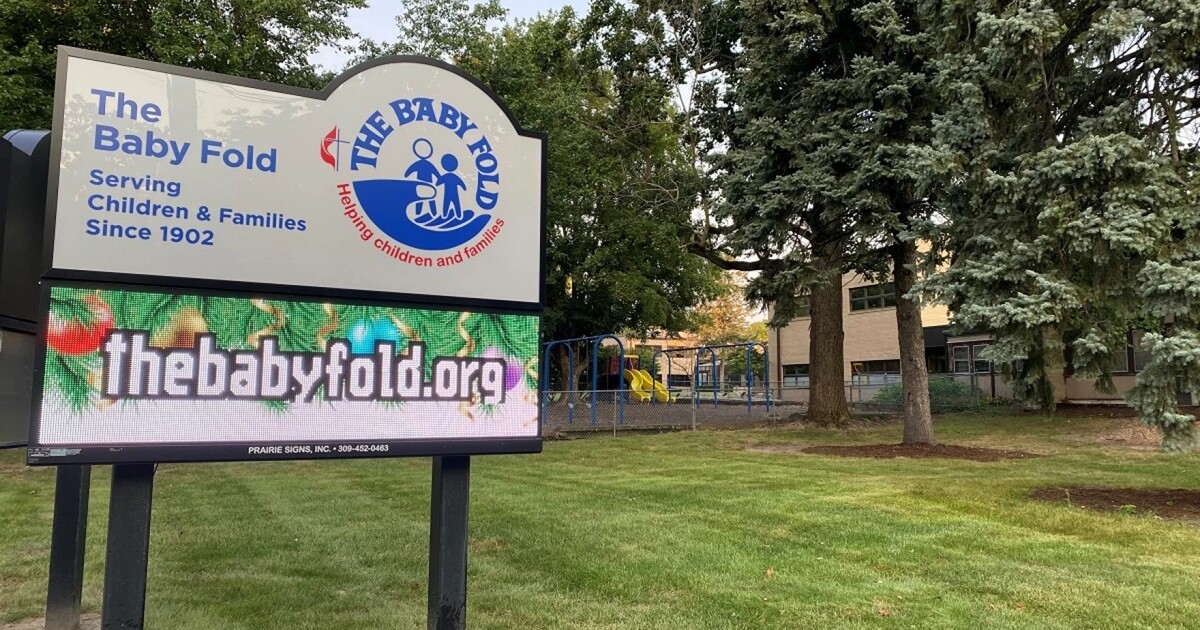 Illinois lawmakers want to fill the gap caused by federal cuts to community schools