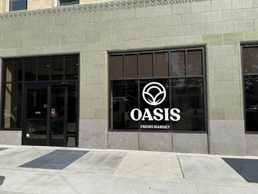 Storefront of Oasis Fresh Market at 6th and Cincinnati in downtown Tulsa.