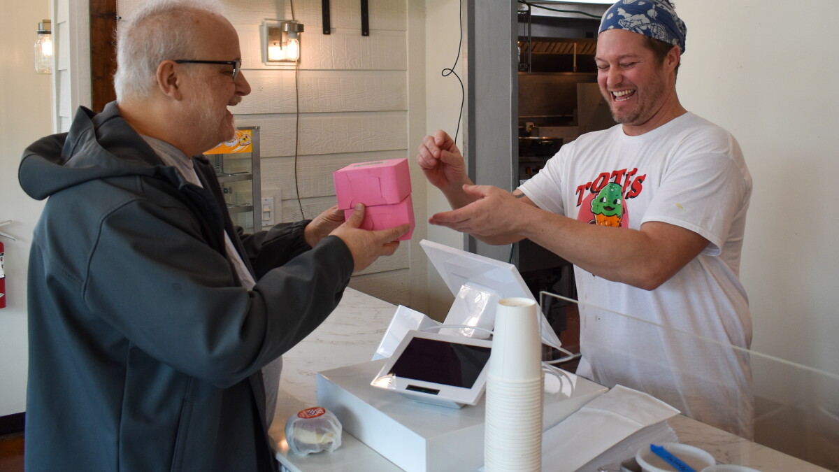 A new ice cream shop opens in east Gainesville - Vimarsana News