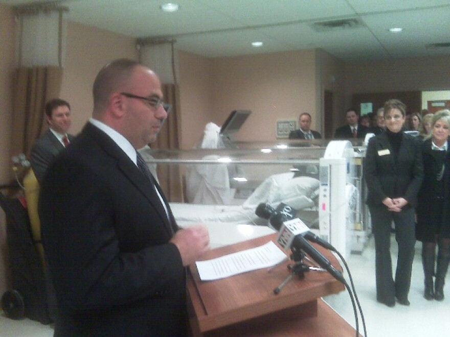 ECMC CEO Jody Lomeo speaks at Wound Center dedication