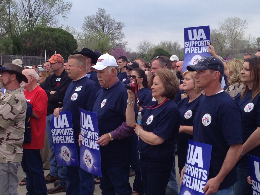 Workers Rally in Tulsa for Pipeline