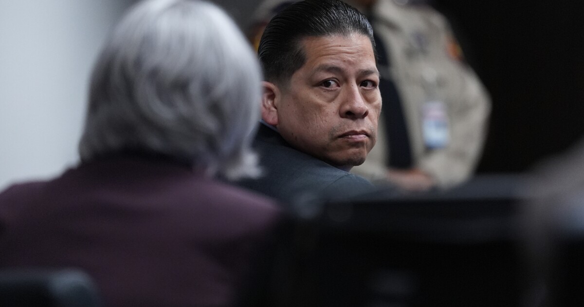 Uvalde trial takes dramatic turn as key witness changes testimony