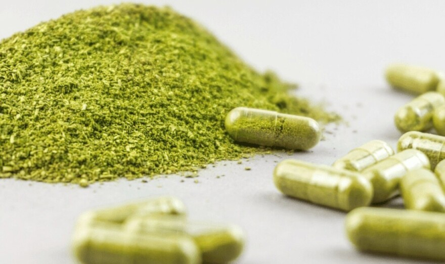 Kratom powder and pills.
