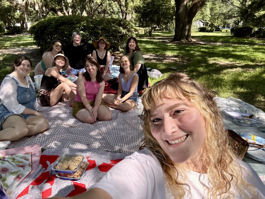 Sapphic Craftin’ meetup