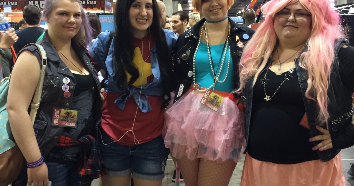 Yuma Artist And Cosplayers Showcase Creativity At Phoenix Comicon 2016