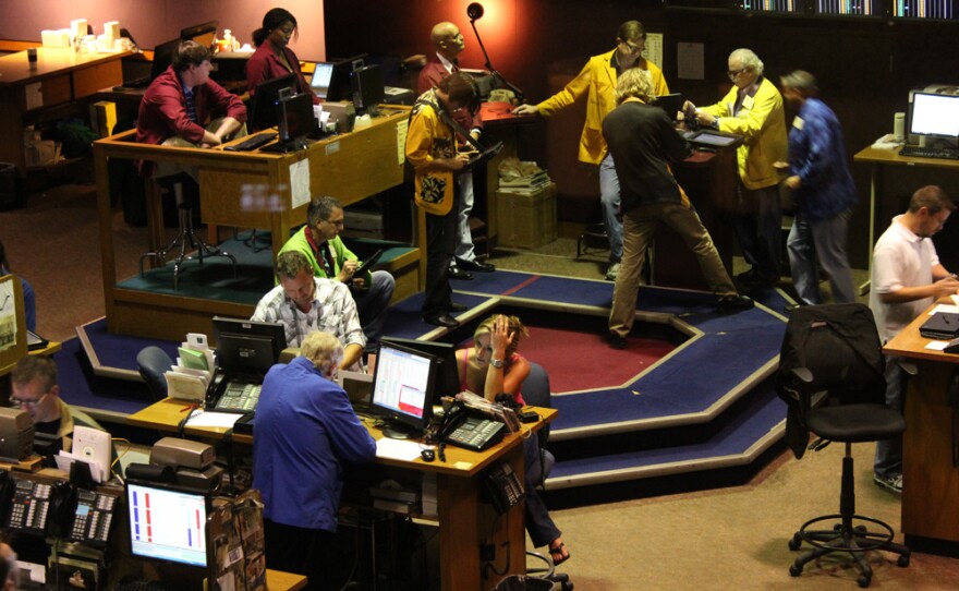 The view of the Kansas City Board of Trade’s trading floor from the observation deck (Jeremy Bernfeld/Harvest Public Media)