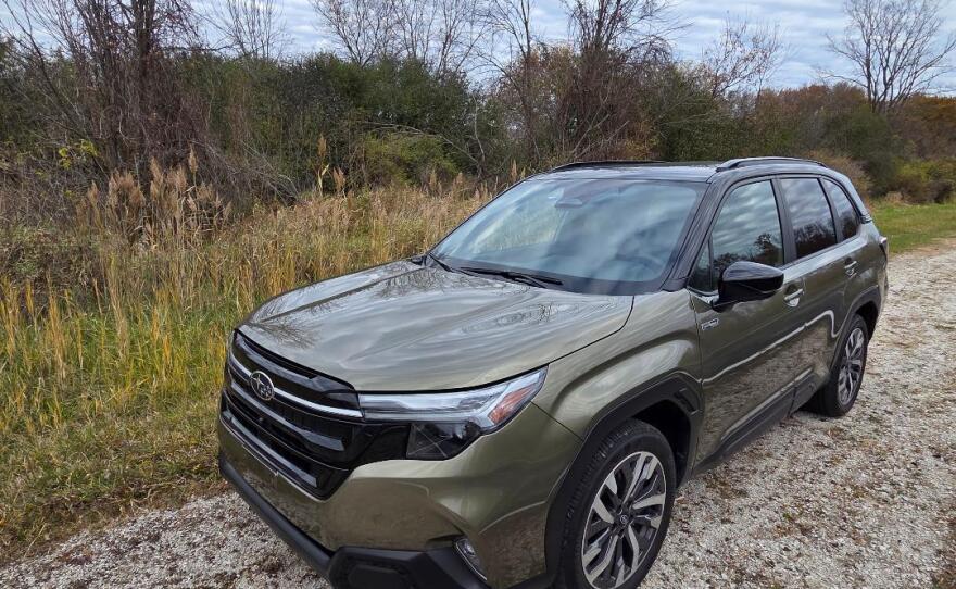 2025 Subaru Forester Touring Hybrid overall