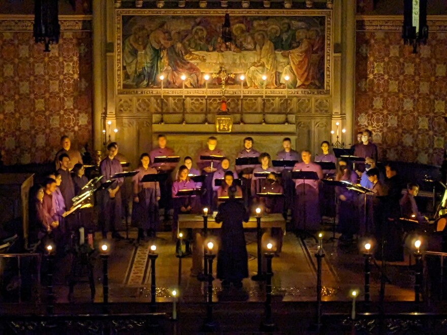 Schola Cantorum, led by director Stephen Kennedy, is composed mainly of Eastman School of Music students.
