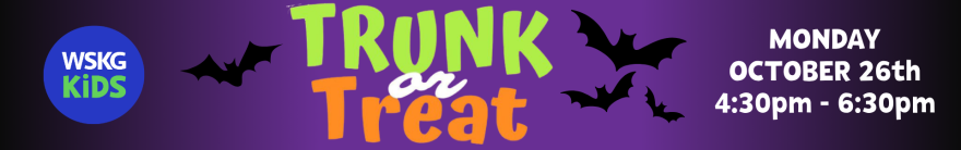 Trunk or Treat Monday October 26th, 4:30pm-6:30pm. Image of cartoon bats on a purple background
