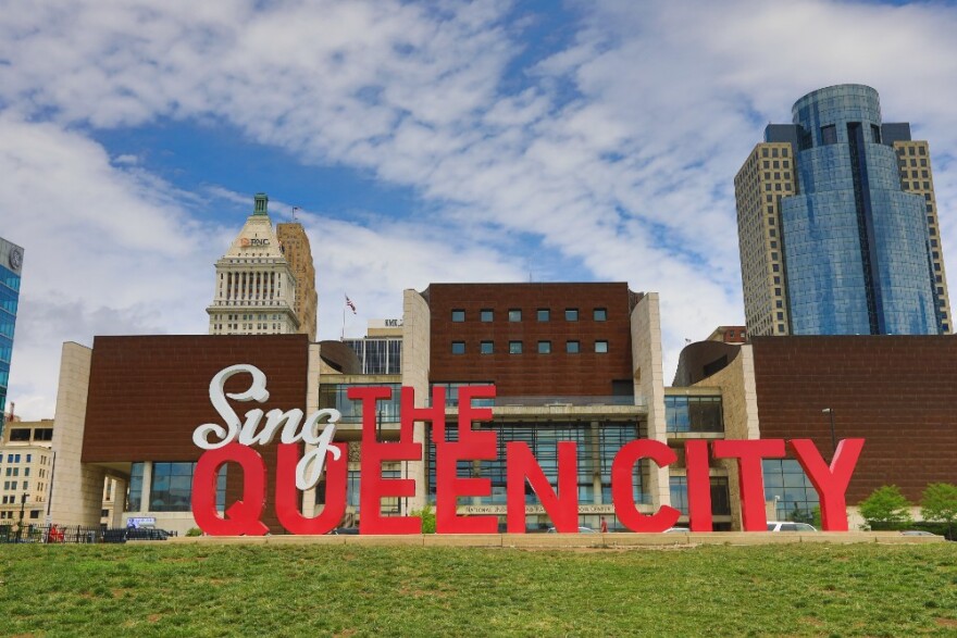 Sculpture in downtown Cincinnati 