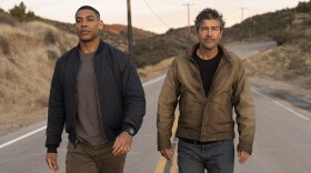 Aaron Pierre as John Stewart and Kyle Chandler as Hal Jordan in ‘Lanters.’`