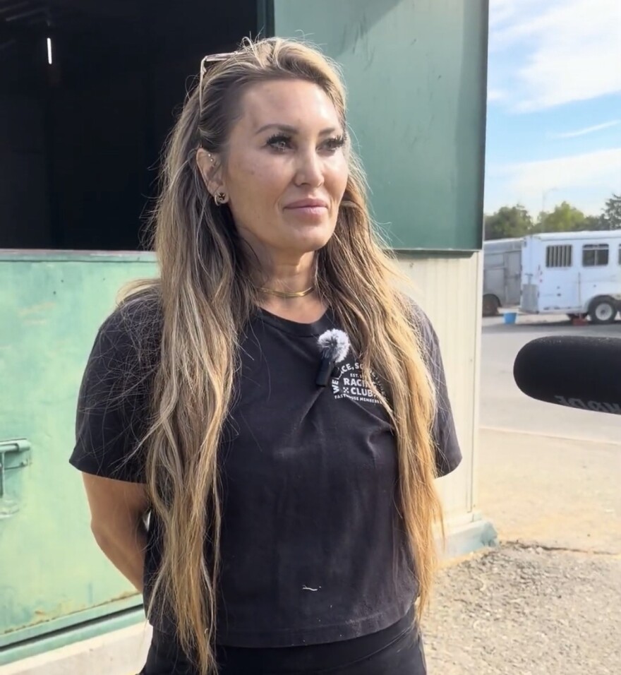 Amanda Figoni shares her experience in evacuating her horses out of the zone to the center.