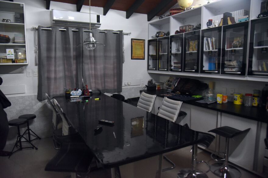 Chimenes Pavao's three-room quarters featured a plasma TV, a library and even a collection of DVDs.