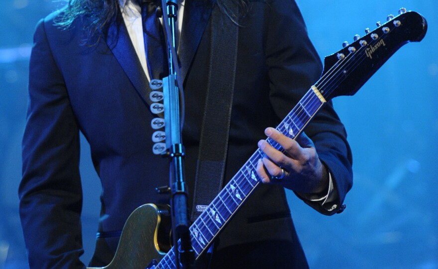 Dave Grohl of Foo Fighters performs during David Letterman's final <em>Late Show</em> broadcast Wednesday.