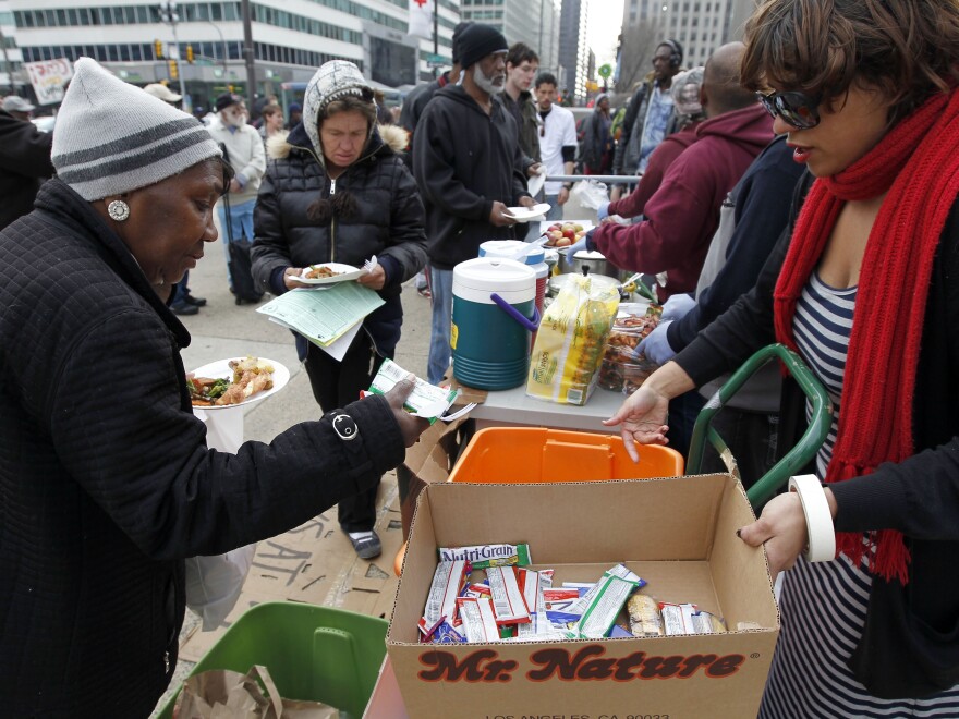 Laws That Target Homeless Imperil Programs That Feed Them Outdoors | WFSU News
