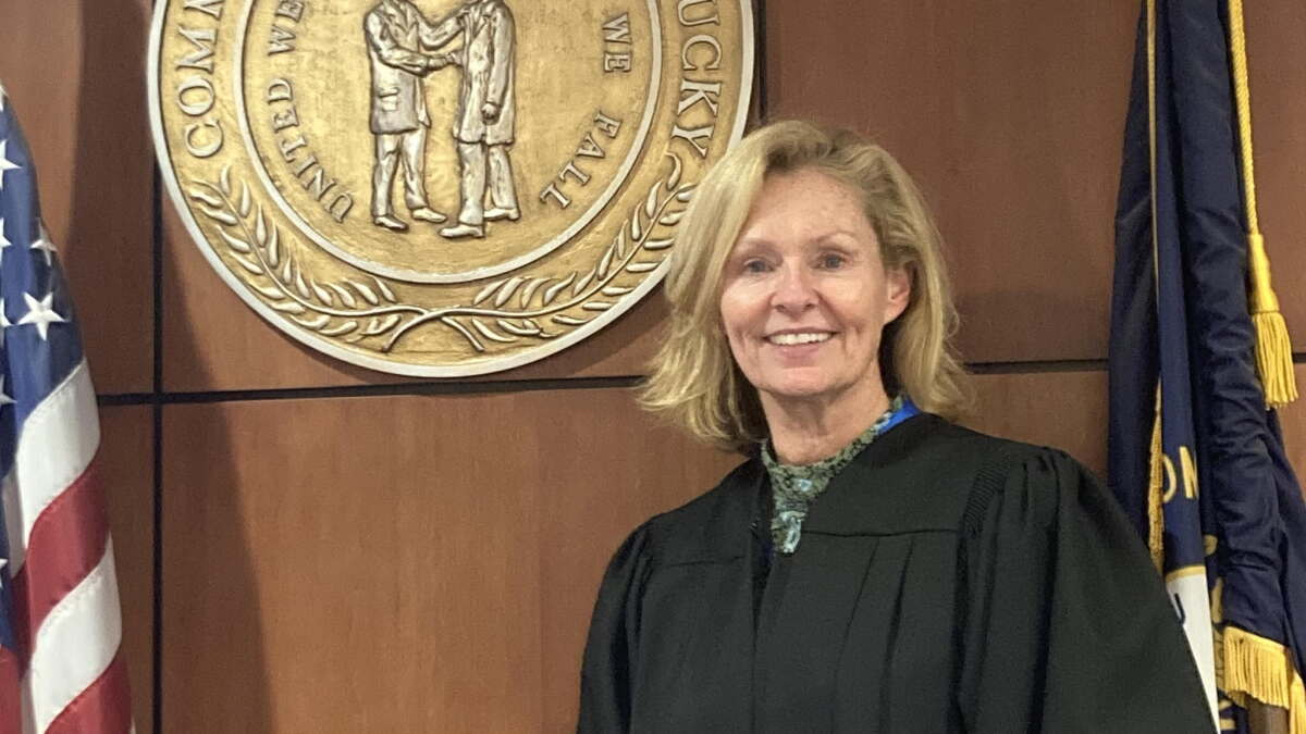 Kentucky elections official could win judgeship with one write-in vote. The current judge objects.