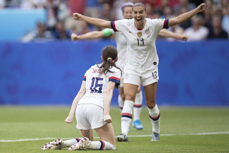 Mallory Pugh watches Swanson, 07/12/2019