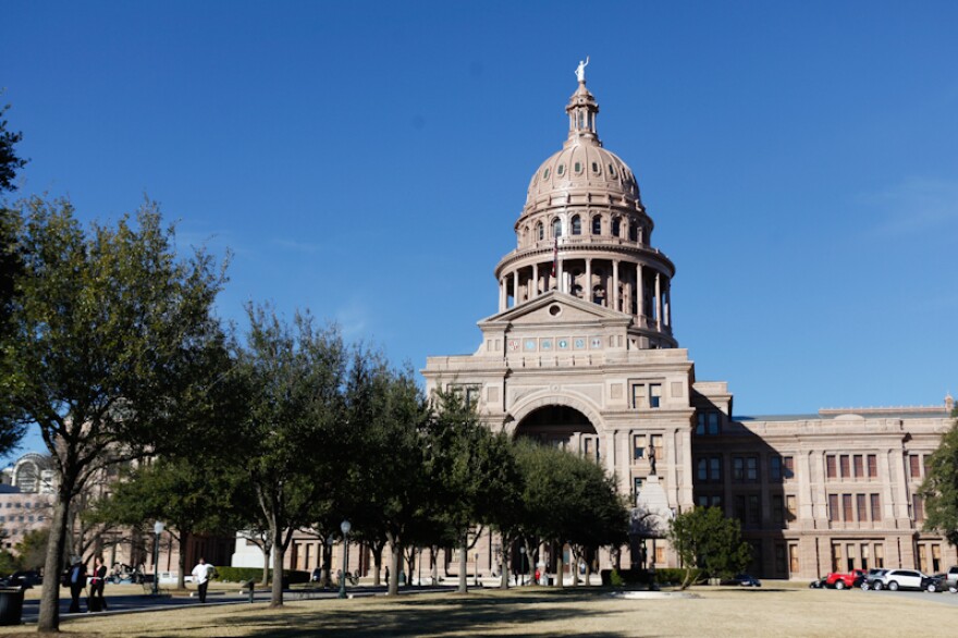 Governor Rick Perry opposes a bill to boost collection of sales tax on goods sold online, in the state of Texas.