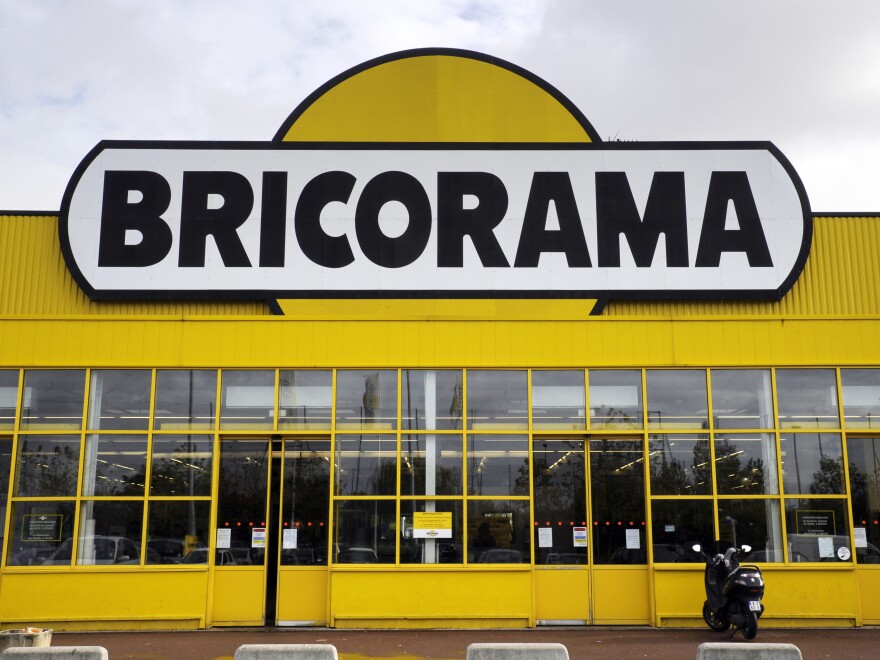 Home improvement retail chain Bricorama is one of several stores that have opened their doors on Sundays in defiance of the legal ban.