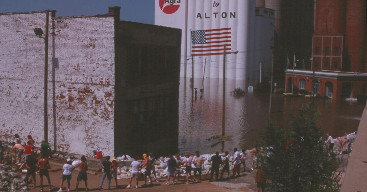 Interview: 25 Years After The Great Flood of '93 | NPR Illinois