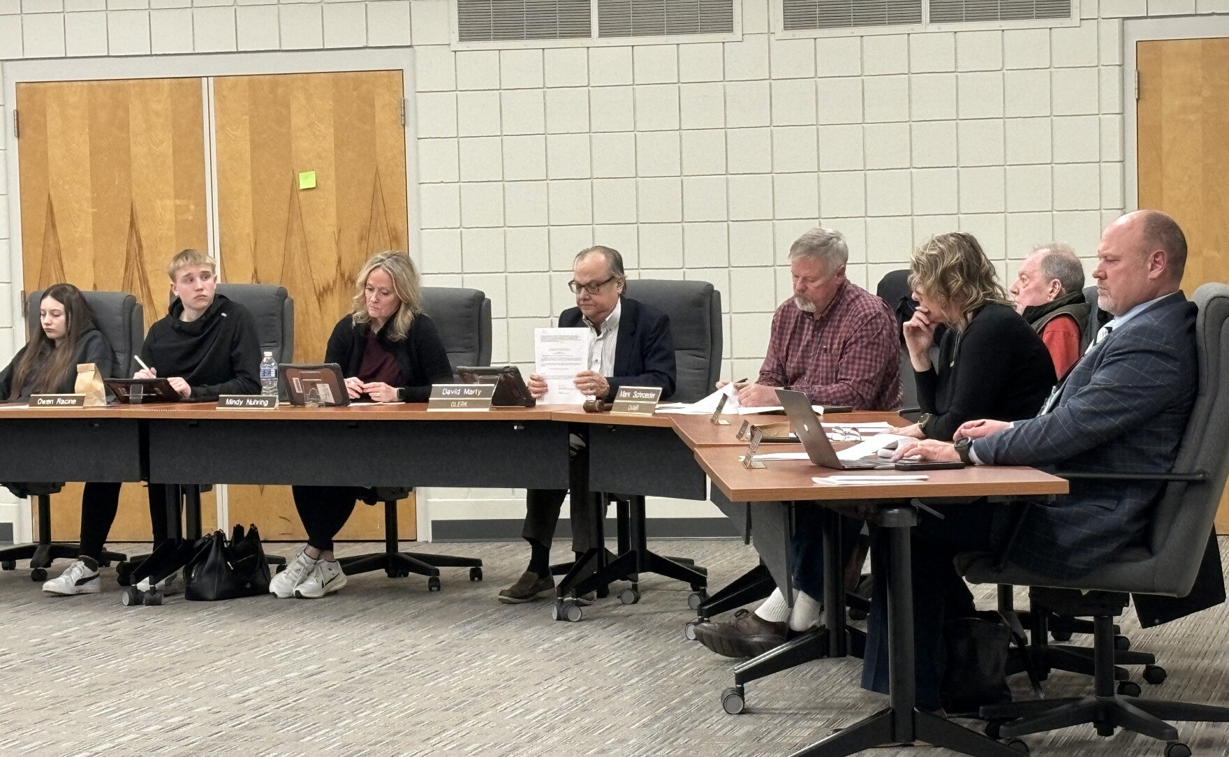 Grand Rapids School Board OKs $1.6M in cuts, grade-level elementaries ...