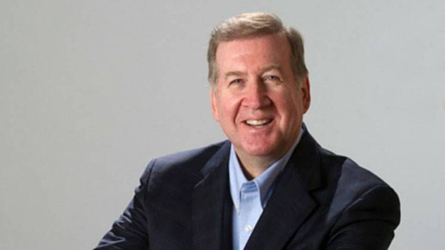Former Indiana Attorney General Steve Carter is campaigning to regain his former position.