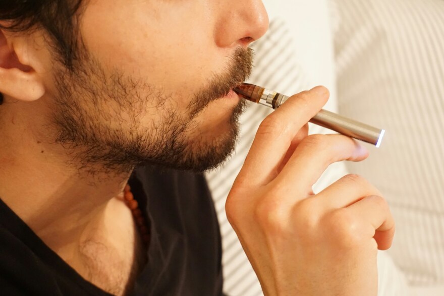 Quitting vaping is hard. New research shows quitline coaching helps | The Statehouse News Bureau Quitting vaping is hard. New research shows quitline coaching helps | The Statehouse News Bureau