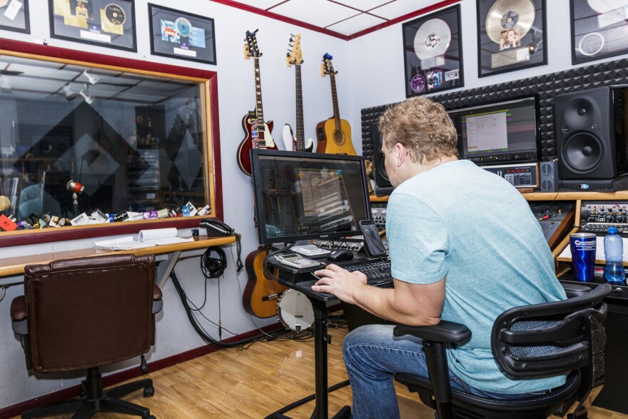 Erik Nelson recording and mixing at Eclipse Studios