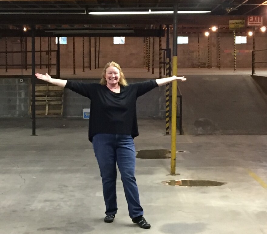 Manna’s executive director, De De Flounlacker