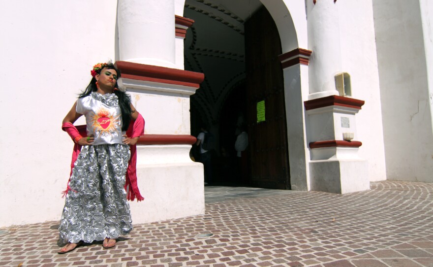 This photo series by Neil Rivas documents the journey of artist Alex Hernandez as he participates in "Vela de las Intrepidas" — or "Vigil of the Intrepids" — a festival celebrating the "muxe" culture.