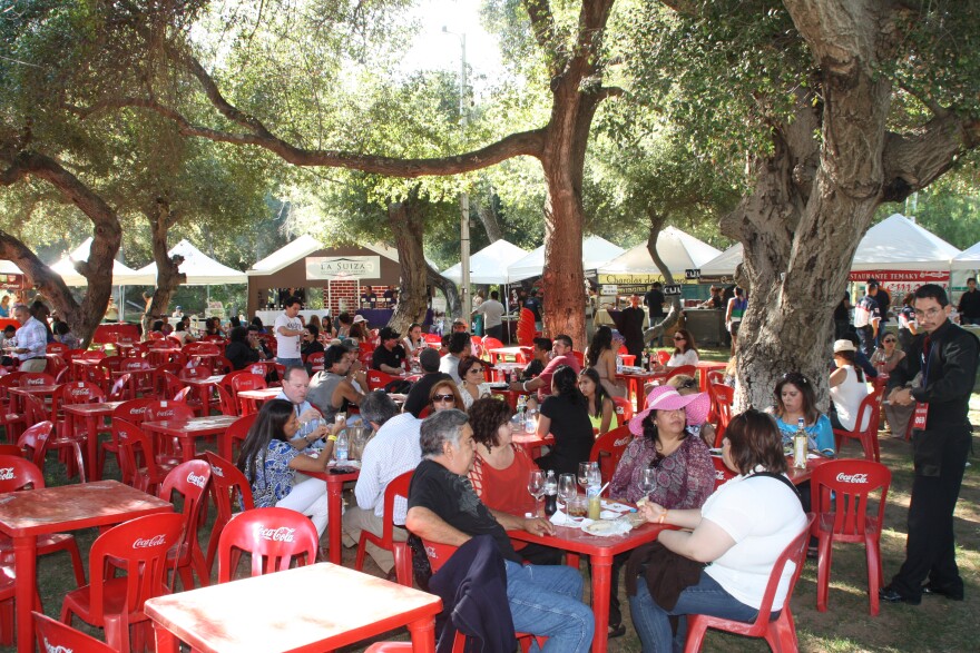 Pre-concert dining at Bodegas de Santo Tomas