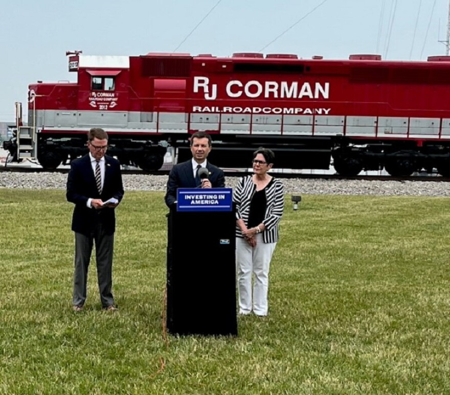 Kentucky Transportation Secretary Jim Gray, U.S. Transportation Secretary Pete Buttigieg, Lexington Mayor Linda Gorton