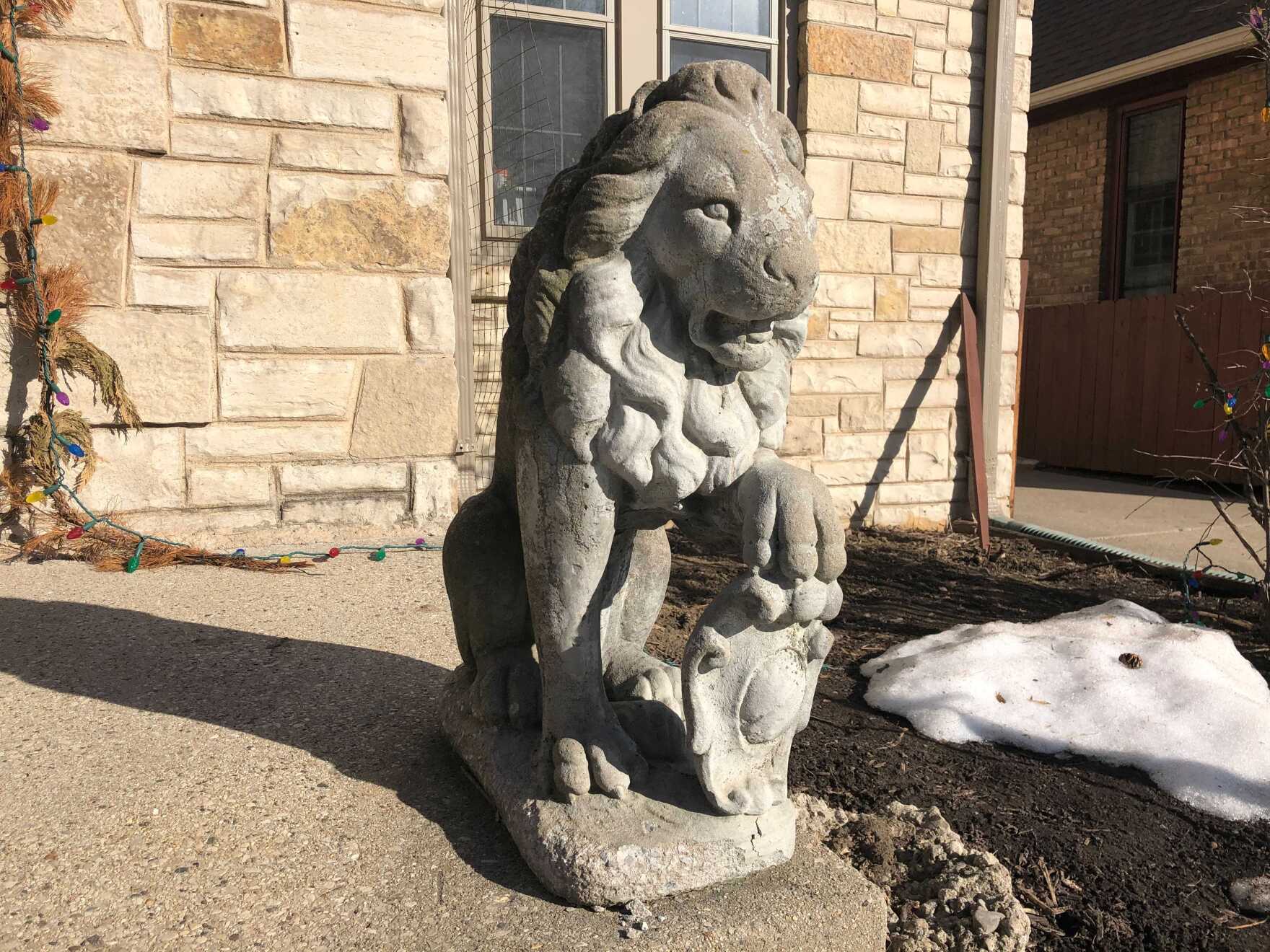 What's With All The Lion Statues, Milwaukee? WUWM 89.7 FM Milwaukee