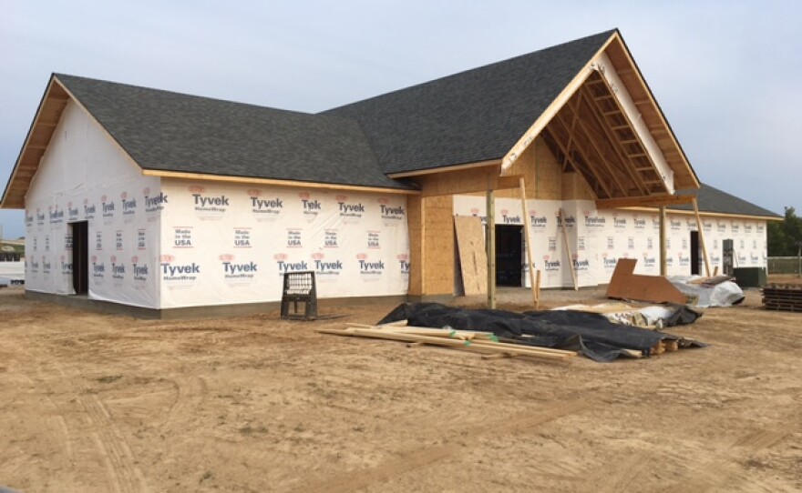 Replica of Vietnam Veterans Wall Coming to Perryville, MO WSIU