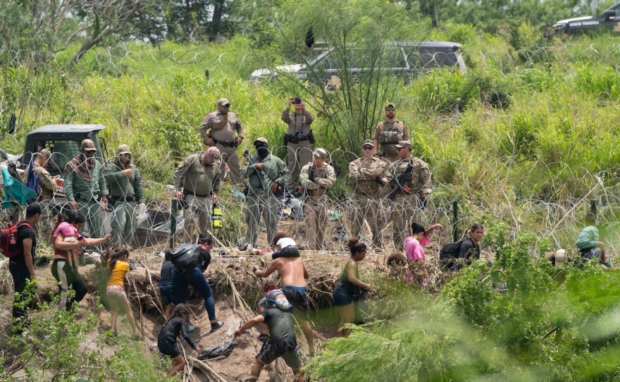 Operation Lone Star erected barbed wire fence along the Rio Grande in Brownsville as Title 42 comes to an end.