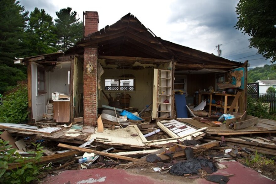 WhiteSulphurSpringsHouse.jpg